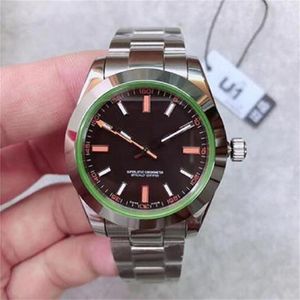 Najlepsza sprzedaż Mężczyźni zegarek 40 mm Strap Stal Strap Męskie zegarki Automatyczny ruch mechaniczny Sapphire Glass 5atm Waterproof