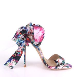 2023 Summer Sandals Fashion Red Bottom Женщины дизайн бренд дизайн цветочный мультицветный окрашенные шелковые высокие каблуки сандалии 8 см 10 см 12см.