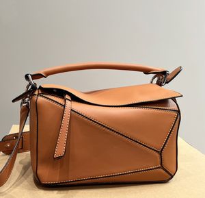 Lüks lowe tasarımcı çanta omuz çanta l kalite yüksek moda kadınlar cüzdan cüzdan totes crossbody cowhide geometri bulmaca klasik kare çantalar bayan çantası 5a