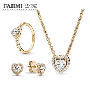 Sparkling Heart Zircon Gold Jewelry Conjunto de colar de colar brincos de garanhão para mulheres Presente de aniversário do dia dos namorados do casamento