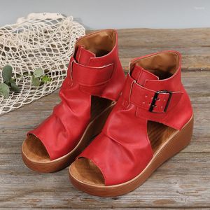 Sandaler pmwrun utrikeshandel stor storlek 2023 Summer European och American Wedge Heel Leak Toe Buckle Strap 43 Women's Shoes