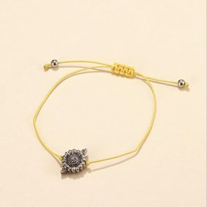 Charm Bracelets Fashion Sweet White Daisy Necklace Personality Hand Made Minimalist Chrysanthemum Bracelet For Women Jewelry Gift