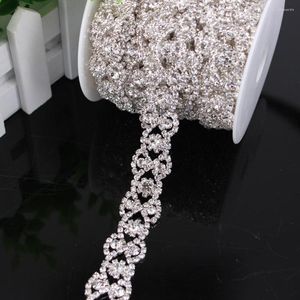 Hochzeitsschärpen Großhandel Trim Fancy Fashion Crystal Strass Cup Chain Trimmen Brautkleid Dekoration für Kleider Bekleidungsapplikationen