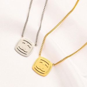 18K Gold Plated Luxury Designer Necklace for Women Brand C-Letter Oblate Cube Pendant Chain Necklaces Jewelry Accessory High Quality 20Style