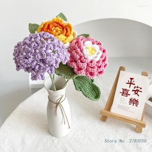 Dekorative Blumen Häkelblume handgestrickter Blumenstrauß Handarbeit Geschenk handgewebte Rose für Valentinstag Muttertag Hochzeitsdekoration