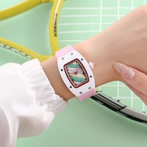 Nowe zaawansowane zegarek dla kobiet Streszczenie Trzy igły Kwarc Ruch Precision Travel Time Gume Pasek Watch Prezent