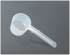 30gグラム60mlプラスチックスクープPPスプーン液体医療ミルクパウダー用の測定ツール