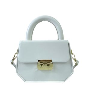 Designer Bag Canvas Shoulder Bag Large Capacity Classic Flap As Designer Bags Woc Satchel Fashion 10A M617380