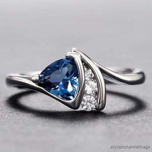 Bandringar Temperament Design Cubic Zirconai Rings for Women Engagement Wedding Rings Modern Fashion Lady's smycken