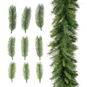 Flores decorativas 10/20pcs Christmas Pines ramificações de plantas artificiais Decorações de casamento para casa Diy Wreath Material Tree Ornament