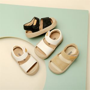 Sandały Letnie buty dla dzieci dla chłopców skórzane u stóp dziewcząt Sandały Miękki podeszwa bez poślizgu moda dziecięca Sandały 15-25 230515