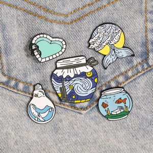 Broschen Blaue große Meereswelle vor der Küste von Kanagawa Pin Hokusai Malerei Kunst Goldfisch Landschaft Schmuck Künstler Lehrer Geschenk