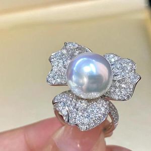 Cluster Rings 2023 Vintage Elegant Flower Imitation Pearl Ring Kvinnlig justerbar Spela in bröllopsprom Lyxtillbehör GIFT G1760