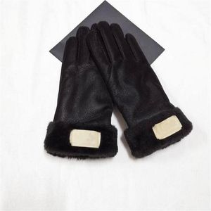 القفازات الشتوية المحبوكة مع قفازات كرة الفراء الجميلة تسمية أستراليا Mitten Women Design Mitts في الهواء الطلق قفازات دافئة الصوف GL285H