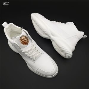 Nya vita sneakers stövlar mäns höga topp små vita skor tjocka sulor för att öka mäns skor hiphop trend casual skor a20