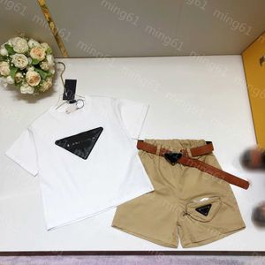 23ss set da bambino set da bambino abiti firmati per bambini Girocollo Puro cotone Etichetta in pelle ricamata T-shirt a maniche corte Pantaloncini con elastico in vita adatti a vestiti per bambini