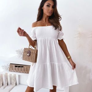 Abiti casual Donna Mini abito senza schienale sexy Moda estiva Lady Scollo a barchetta Manica a sbuffo bianca Abiti da spiaggia per feste a grande swing Abito casual Femme 230515