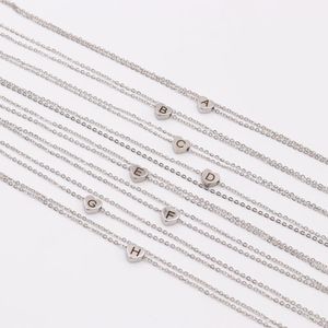 Неклеты Thiny Hearts Pendants Многослойные многослойные слоистые из нержавеющей стали Серебряная Цвет Столичная Письмо Партнерство заклинает для женщин ювелирные изделия для женщин