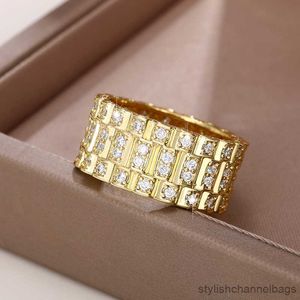 Band Rings New Couple Wedding Rings for Women/Man Gold Color with Dazzling Stone Simple Fashion Design Party Jewelry