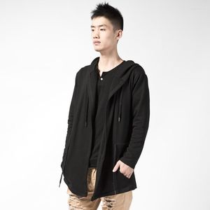 Męskie okopy płaszcze top moda męska czarna z kaptury kardigan długi męski punkowy gotycki koreański w stylu luźny płaszcz z rękawem duży rozmiar 5xl
