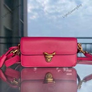 Designer Premium Shiny Leather Wine God Bags Organ Design Underarm Bag Baguette Bag Women's Brand Fashion Purse 230515