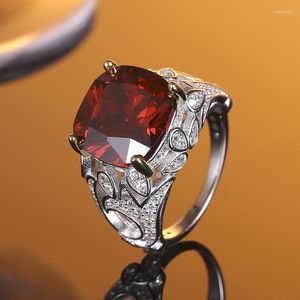 Cluster Rings Red 2023 High Carbon Diamond Ring S925 Sterling Silver High-grade Light Luxury Bridal Jewelry For Women