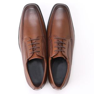 2023 Business Men Oxfords Casual Shoes Set of Feet Dress Shoes Man Office Wedding Mens Leather Shoes