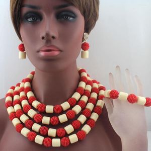 Brincos de colar Conjunto de bola de pérola de plástico branca Bola de pérolas de plástico brancas jóias femininas Casamento nigeriano Redes de coral vermelho grátis W13732