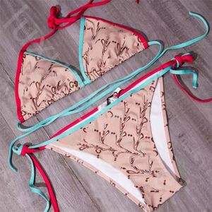 Modetrend Damen-Bikini-Set, sexy, gehobener Bikini, Designer-Fesigned-Strandurlaub-Badeanzug, Schwimmen, Briefdruck, hängender Hals, geteilter Badeanzug