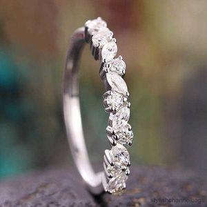 Band Rings Exquisite Cubic Thin Rings Bridal Wedding Ceremony Party Finger Simple Stylish Women's Ring Jewelry