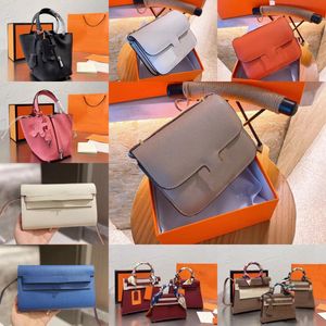Designer Handbag Fashion Shoulder Bag Top Quality Women Luxury Handbag Classic Retro Backpack Temperament Square Elegant Handbag