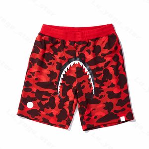 Designer s Shorts Womens Shark Trend Camouflage Pattern Fiess Training Sports Pants Loose Breathable Mens Summer Outdoor 501