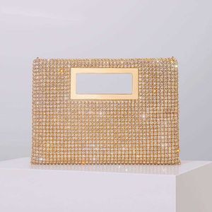 Axelväskor kvinnor metallhantering strasshandväskor elegant butik glittrande diamantkoppling pursar kedja crossbody bröllop parti 230426