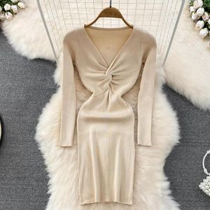 Sukienki swobodne seksowne przełomowe plisowane elegancka elegancka sukienka BodyCon Koreańska moda na dzianina Kobiet Kobiet Kobiet Zimowy Swater zimowy