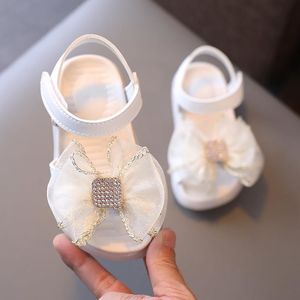 Sandalen Sommergeborenes Kleinkind Baby Mädchen Schleife Prinzessin Schuhe Kleinkind Kinder Rosa Weiße Spitze Gummisandalen 1 2 3 4 5 6 Jahre alt 230515