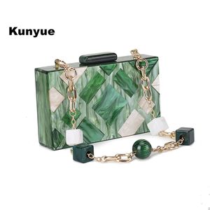 حقائب المساء 21Chic Dompet Wanita Messenger Tas Hijau Acrylic Malam Kotak Kotak Clutch Rantai Bahu Selempang Pesta Prom Tangan 230516