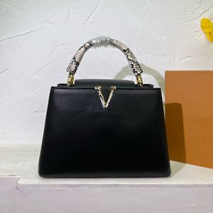 Luxury Designer Womens Top Shoulder Bag With Top Handle Patterned Handbag Belt Crossbody Bags Adjustable Hardware Metal Buckle Multi-Pocket Makeup Box 20/27cm
