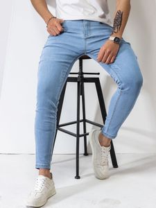 Mäns jeans mode män jeans vår och sommar high street stretch smala blyerts byxor denim bomull koreansk casual slitage nio byxor män 230516