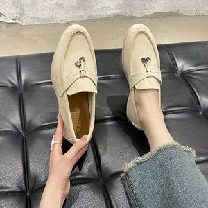 Klänningskor kvinnor platt skor sommar mocka slip på kvinnor casual skor retro ljus damer promenadskor mode kvinnliga loafers sneakers 230515