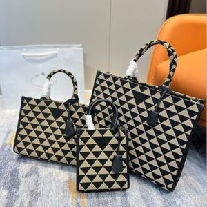 Women Luxurys Designers Totes Bags Handbags Women Embroidery luxury totes Lady Messenger Fashion Shoulder Bags Luxury Crossbody Wallets