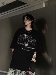 Herr t-shirts nicemix kpop het borr t-shirt män kvinnor lös trend varumärke hjärttryck gotiska brev bling sommar kortärmad harajuku skjorta j230516