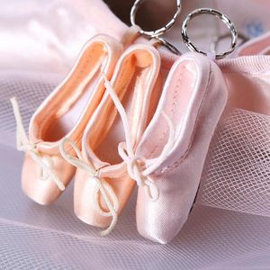 Handmade Mini Ballet Shoe Ballet Keychain Gift Satin Pointe Shoes Key Ring Keychain Schoolbag Bjd Doll Pendant