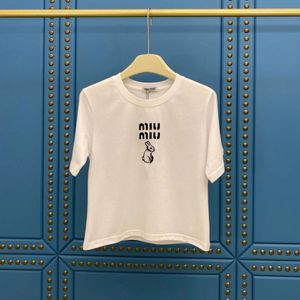 Minmin في أوائل الربيع MIU New Rhinestone Letter Logo Decoration Cotton Pure Short Sleeve Crew Neck Third Thirt 197