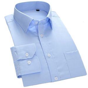 Koszule męskie 100% merceryzowane bawełniane mężczyzn sukienki Koszulki biznesowe długie rękaw Solidne szczupłe koszulę Męskie Białe Lish Blue z kieszenią miękką 230516