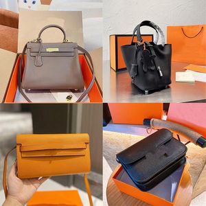 2023 Top Designer Dimbag Sudbem Beald Bag Ladies Plouds Classic Madbag Fashion Satchel Элегантный темперамент рюкзак Винтажный кошелек знаменитостей Крест