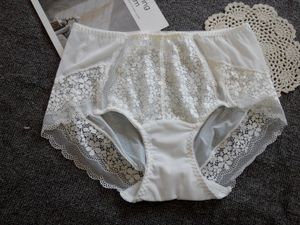 Kadın Panties% 100 Pamuk Kasık Külot Artı Boyut M-XXXL Kadın Çamaşırı Siyah Beyaz Yüksek Kalite Seksi Dantel Damgalar Kız 230516