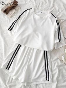 Kvinnors tvådelade byxor Summer Striped Tracksuit Set For Women Short Sleeve T Shirt Mini Shorts Two Piece Set Female Women's Sportwear Suit 230516