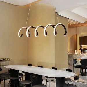 Lampadari Lampada a sospensione a LED Lampadario nordico Anello per cucina Tavolo da pranzo Sala moderna anulare per interni Decorazioni per la casa appese