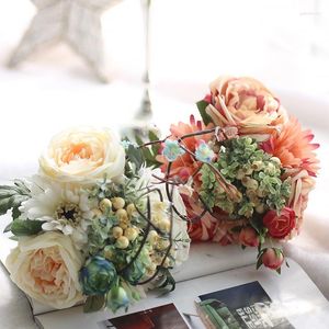 Flores decorativas Flores artificiais Gerberas Roses Berry Bunch para noiva de casamento Holding Home Decoration Peony Hydrangea Simulação