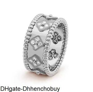 Smyckesdesigner kvinnlig diamantring med fyra bladklöver kalejdoskop Europe 925 Silver Fashion Gold Diamond Lovers smycken Vale4103069